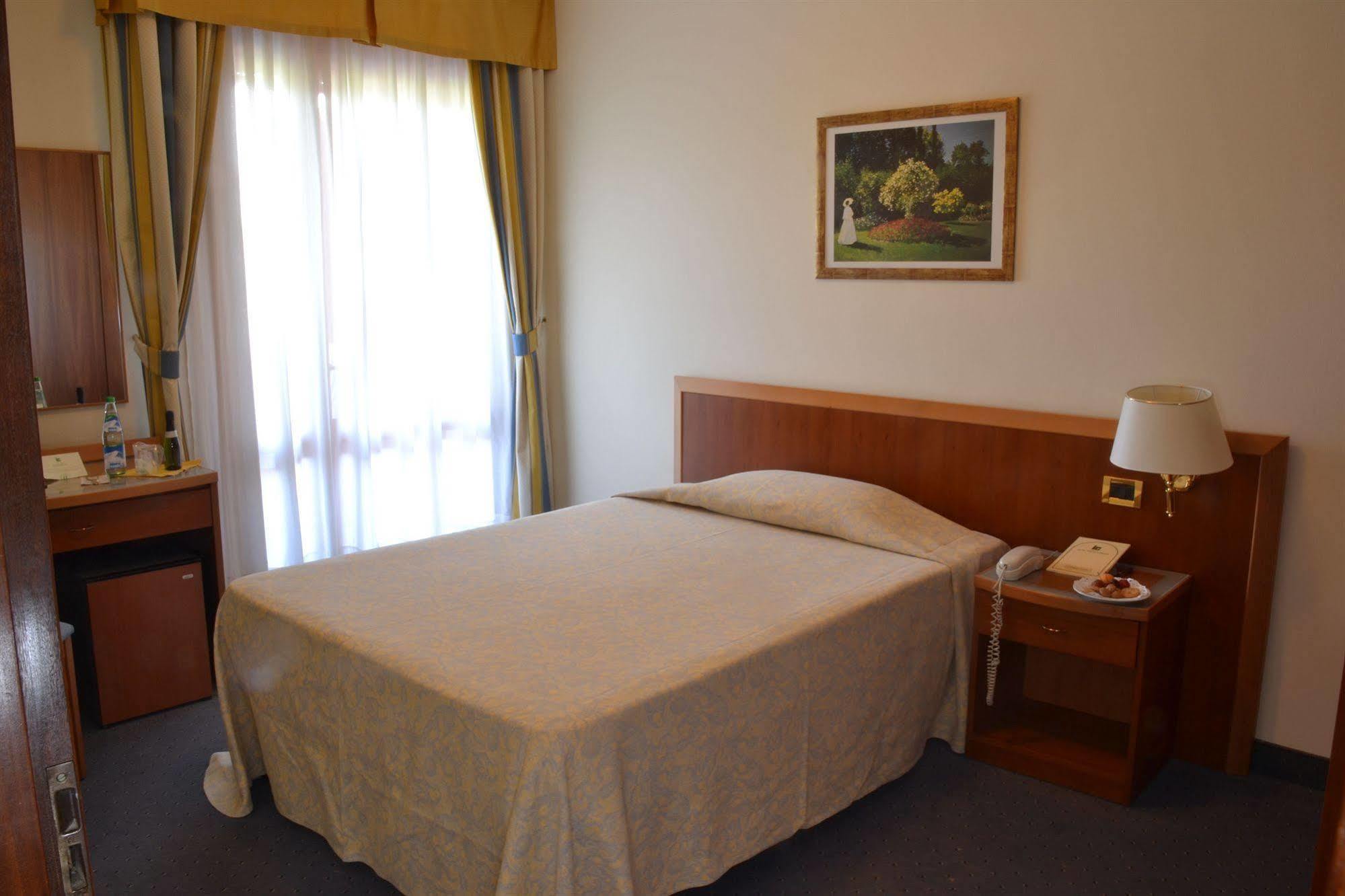 מונטגרוטו טרמה Hotel Terme Imperial מראה חיצוני תמונה